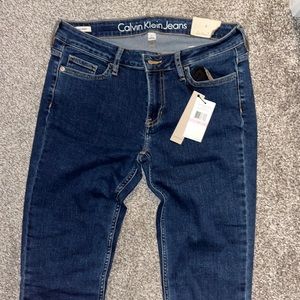 Calvin Klein blue ankle skinny jeans, size 6, brand new!!